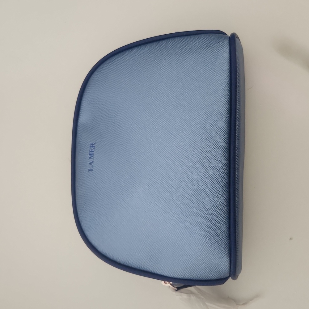 LaMer skincare set with makeup bag